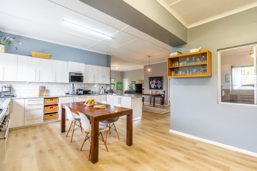 4 Bedroom Property for Sale in Hoekwil Western Cape